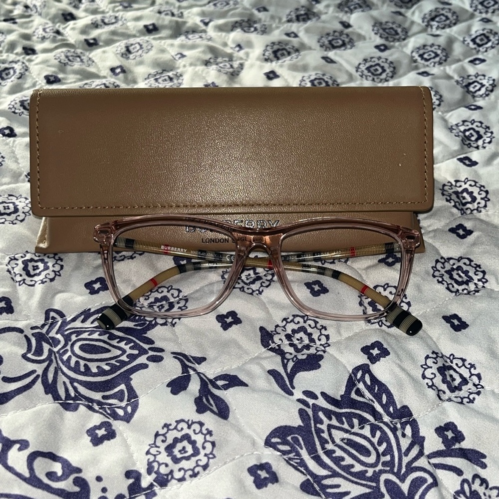 Burberry frames with leather case